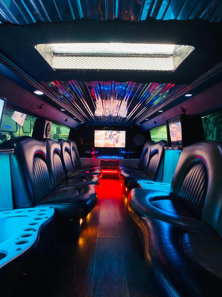 interior limusina hummer blanca